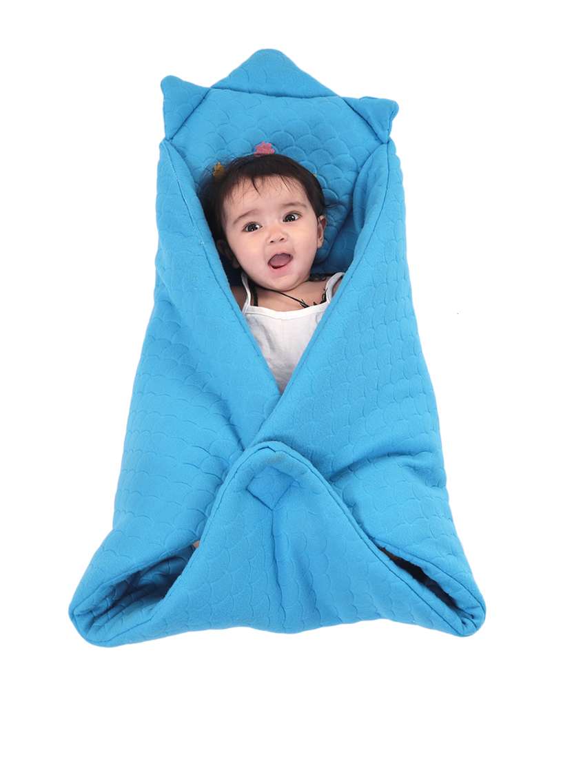 newborn baby swaddle blanket - 21370624 -  Standard Image - 1