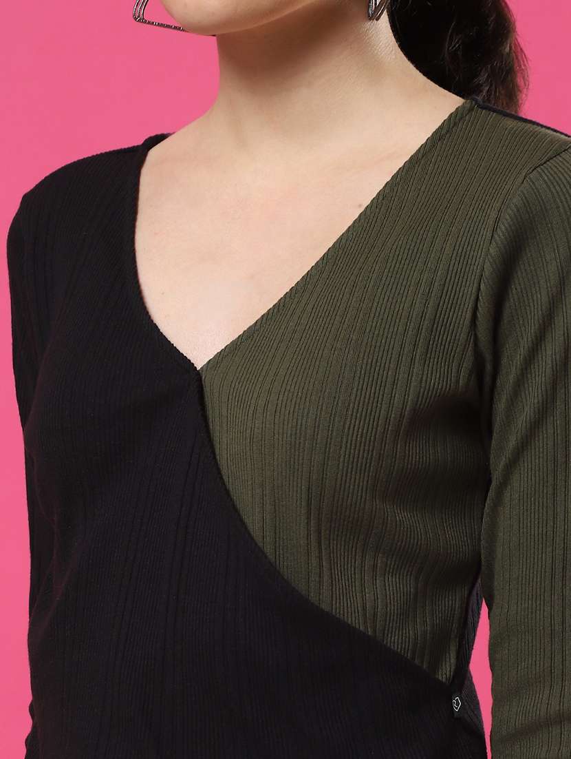 women color blocked long sleeves crop top - 21370931 -  Standard Image - 4