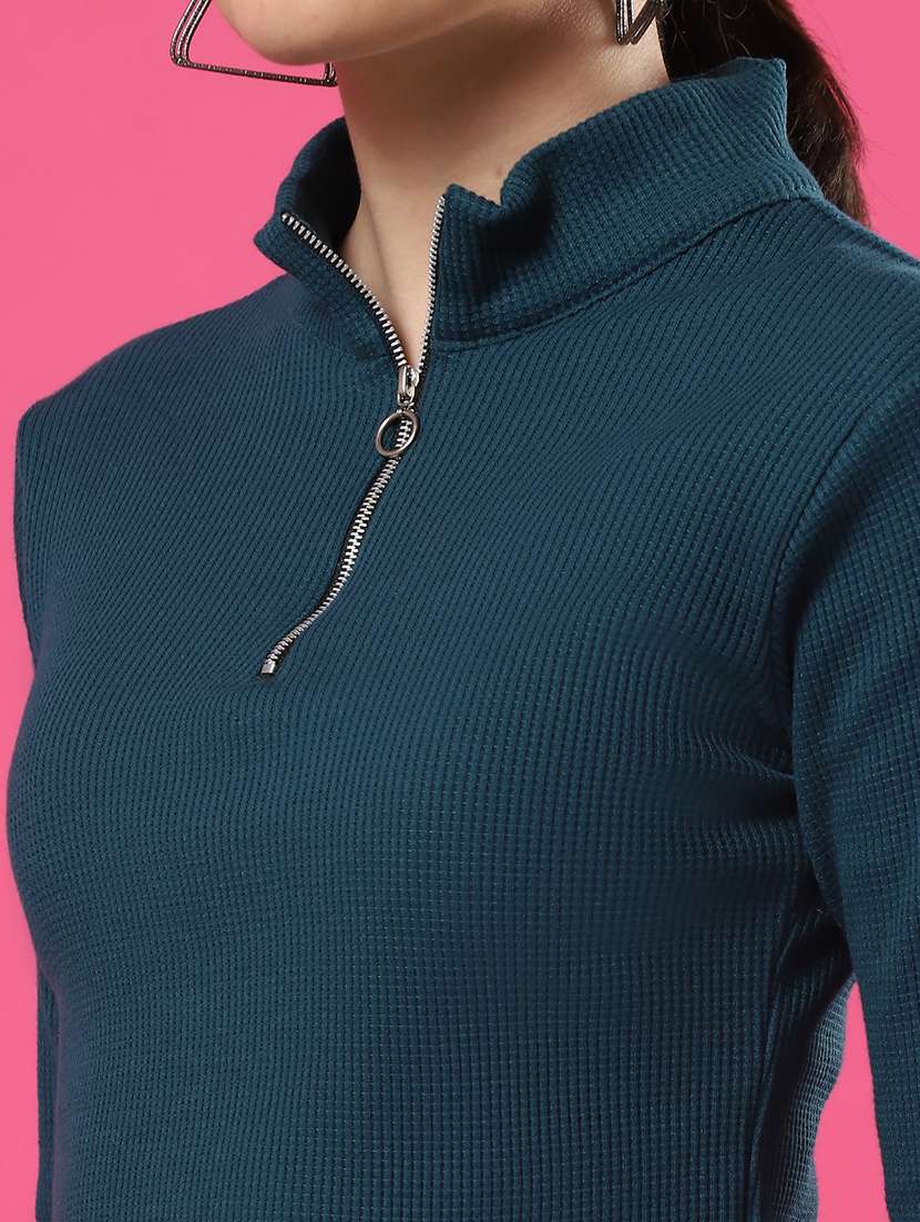 women solid mock neck long sleeves crop top - 21370932 -  Standard Image - 4