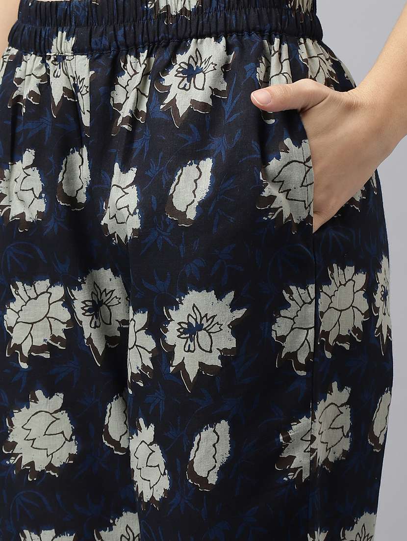 women three quarter sleeve kurta salwar set - 21371653 -  Standard Image - 4