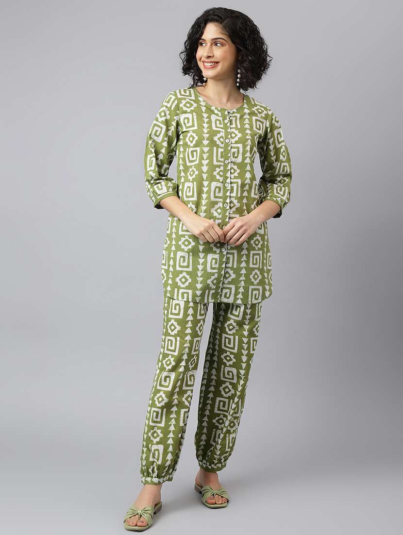 women printed ethnic co-ord set - 21371655 -  Standard Image - 1