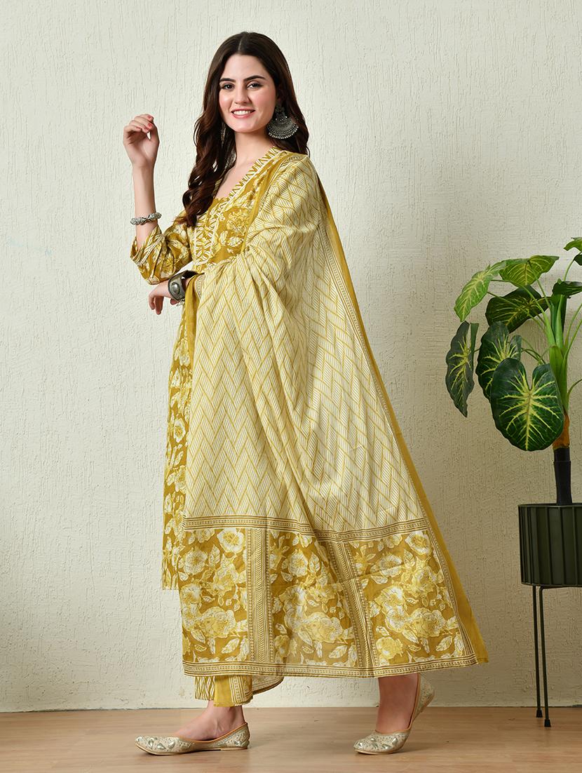 women three quarter sleeve suit set - 21371744 - Standard Image - 1