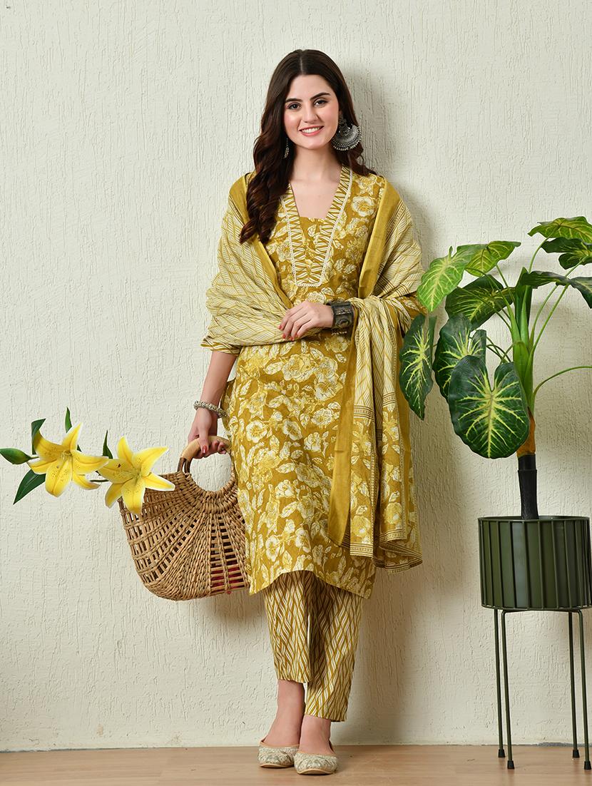 women three quarter sleeve suit set - 21371744 - Standard Image - 4
