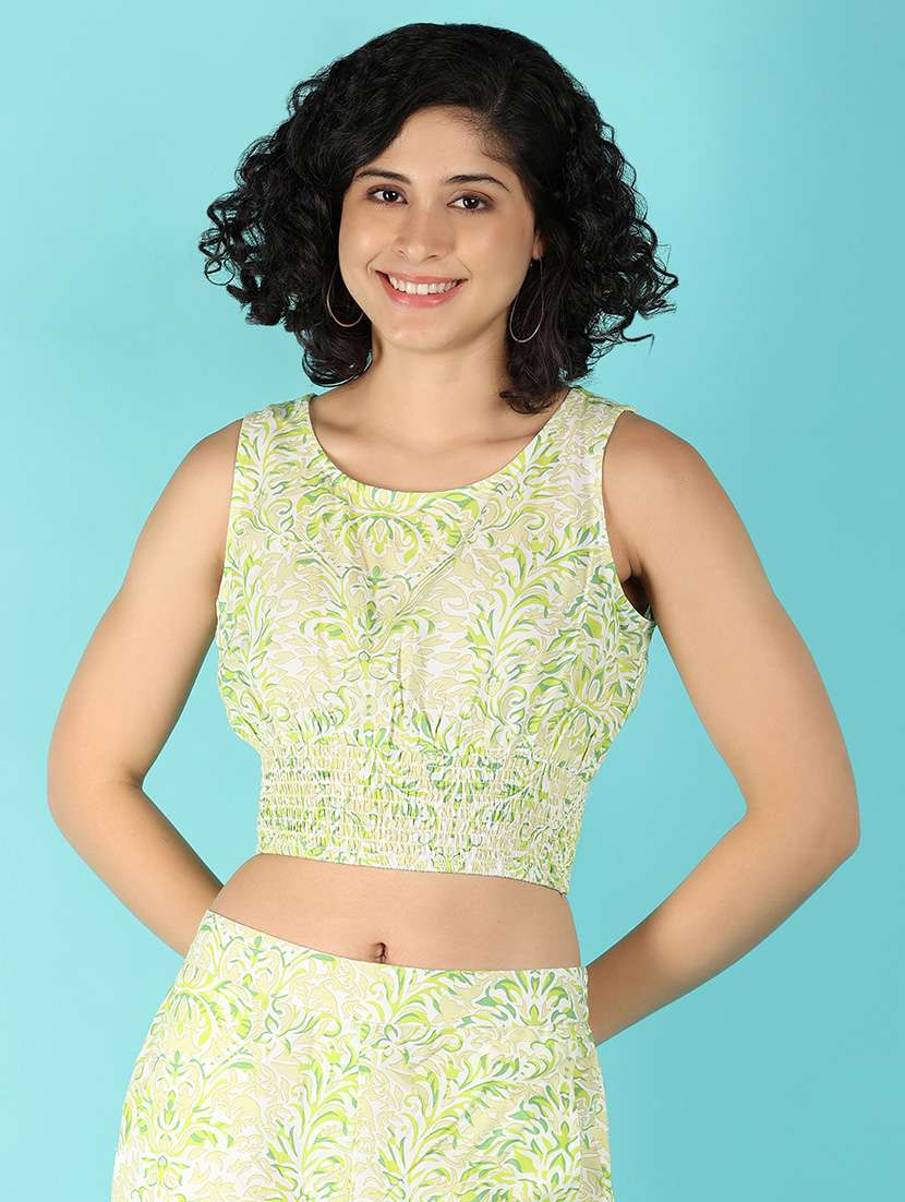 women scoop neck printed crop top