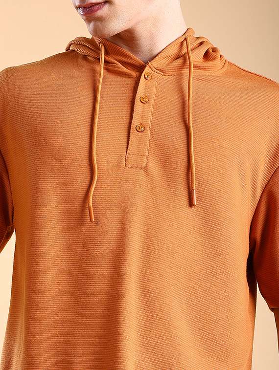 men solid hood neck oversized t-shirt - 21375089 -  Standard Image - 4