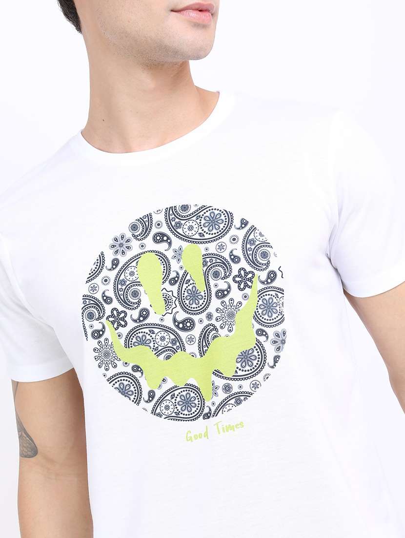 men short sleeve chest print t-shirt - 21375352 -  Standard Image - 4