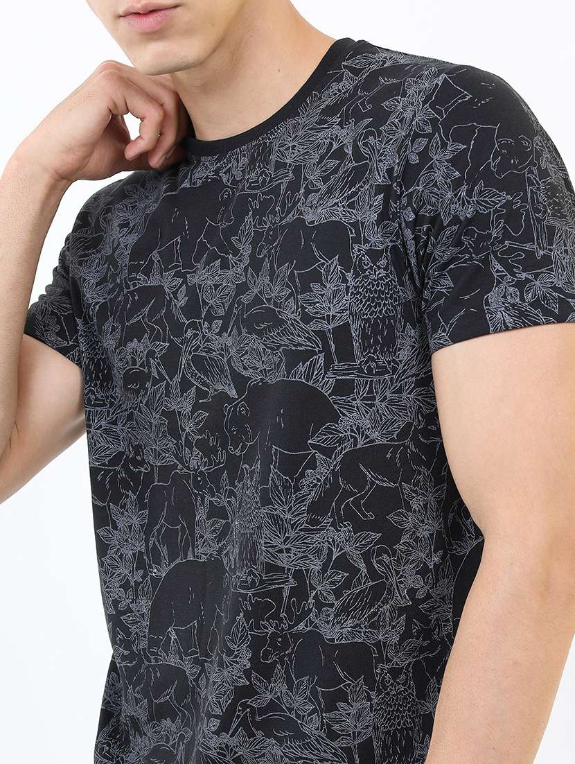 men all over printed t-shirt - 21375369 -  Standard Image - 4