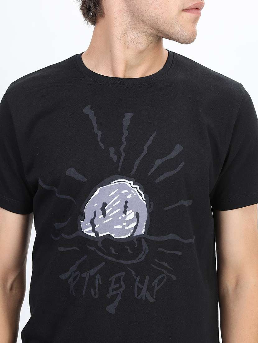 men front print cotton t-shirt - 21375436 -  Standard Image - 4