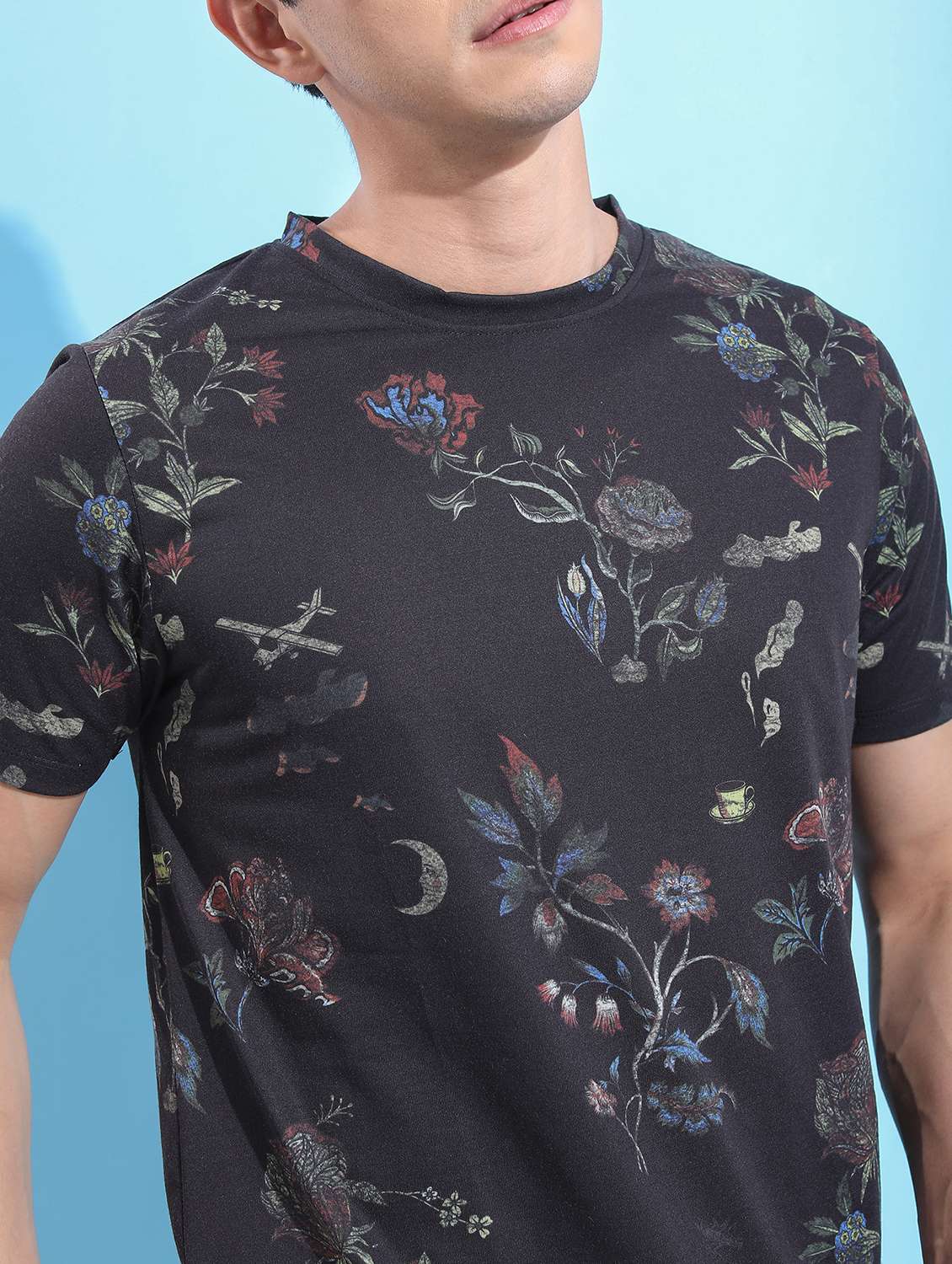 men all over print short sleeve t-shirt - 21375535 -  Standard Image - 4