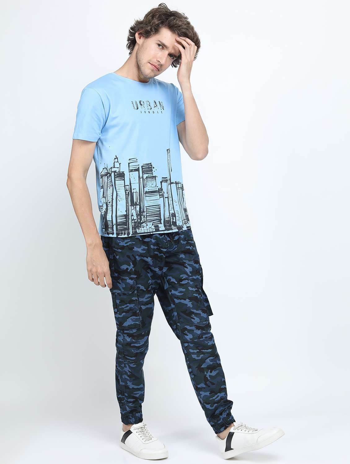 men mid rise camouflage printed cargo - 21375540 -  Standard Image - 4