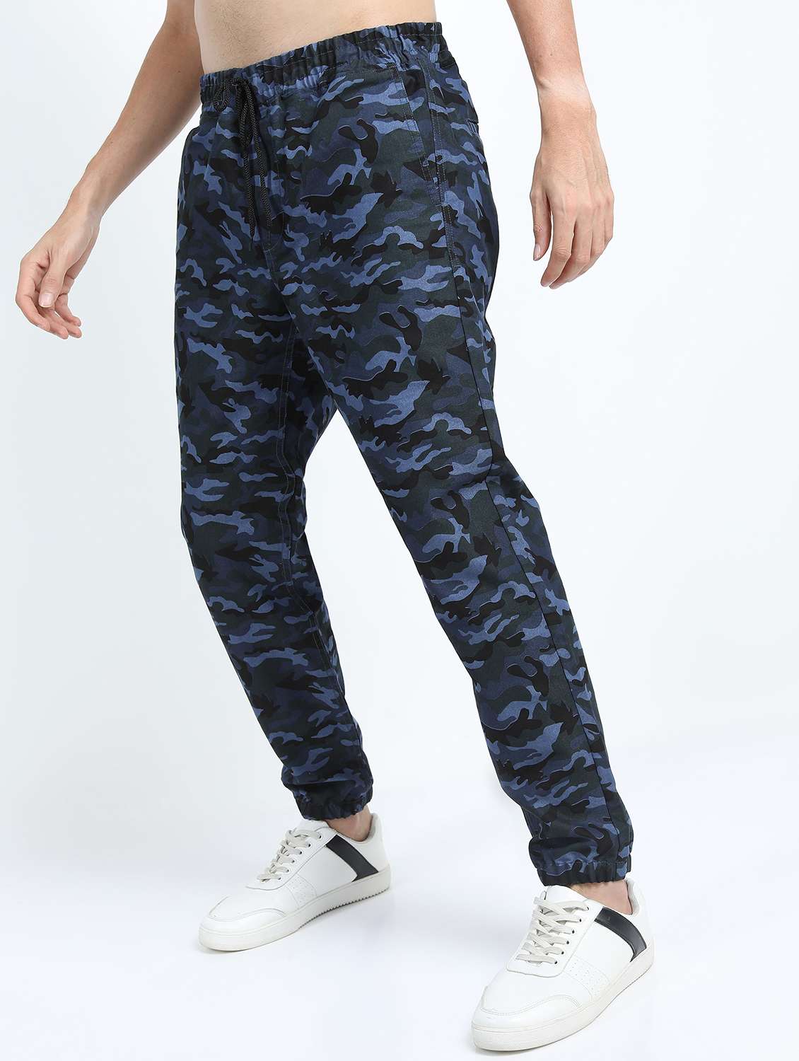 men mid rise camouflage printed cargo - 21375543 -  Standard Image - 1