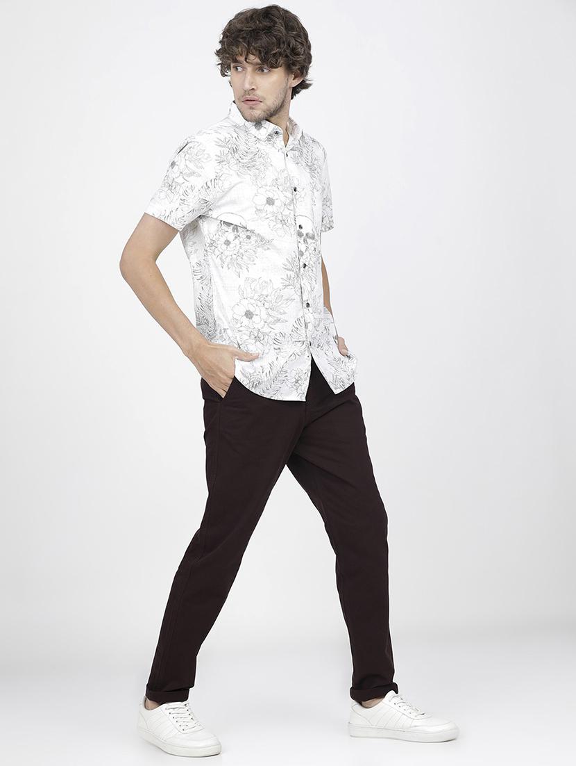 men mid rise solid chinos - 21375561 - Standard Image - 4