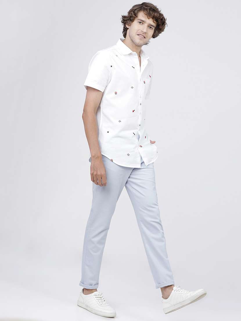men mid rise solid chinos - 21375569 -  Standard Image - 4