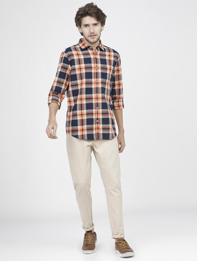 men mid rise solid chinos - 21375602 - Standard Image - 4