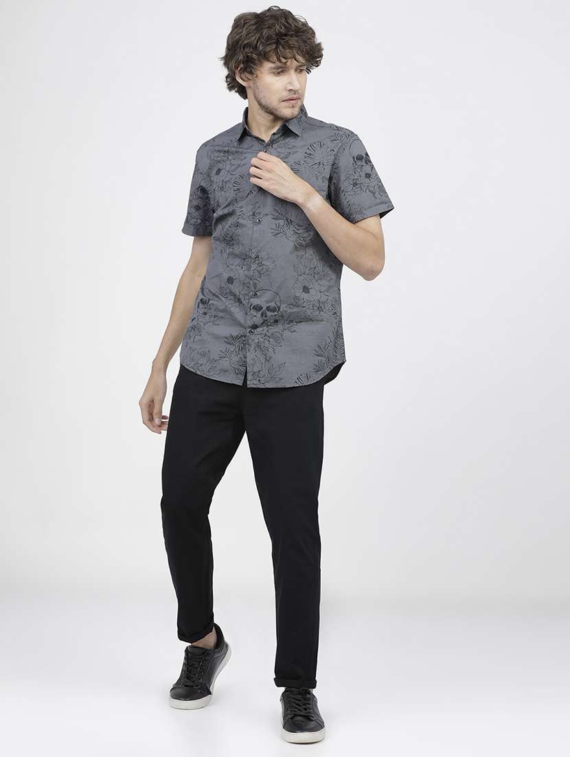men mid rise solid chinos - 21375618 -  Standard Image - 4