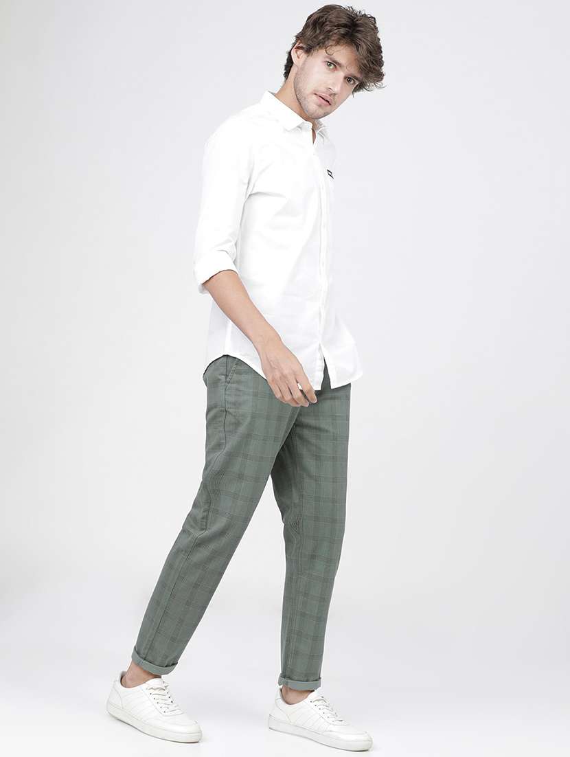 men mid rise checkered chinos - 21375637 -  Standard Image - 4