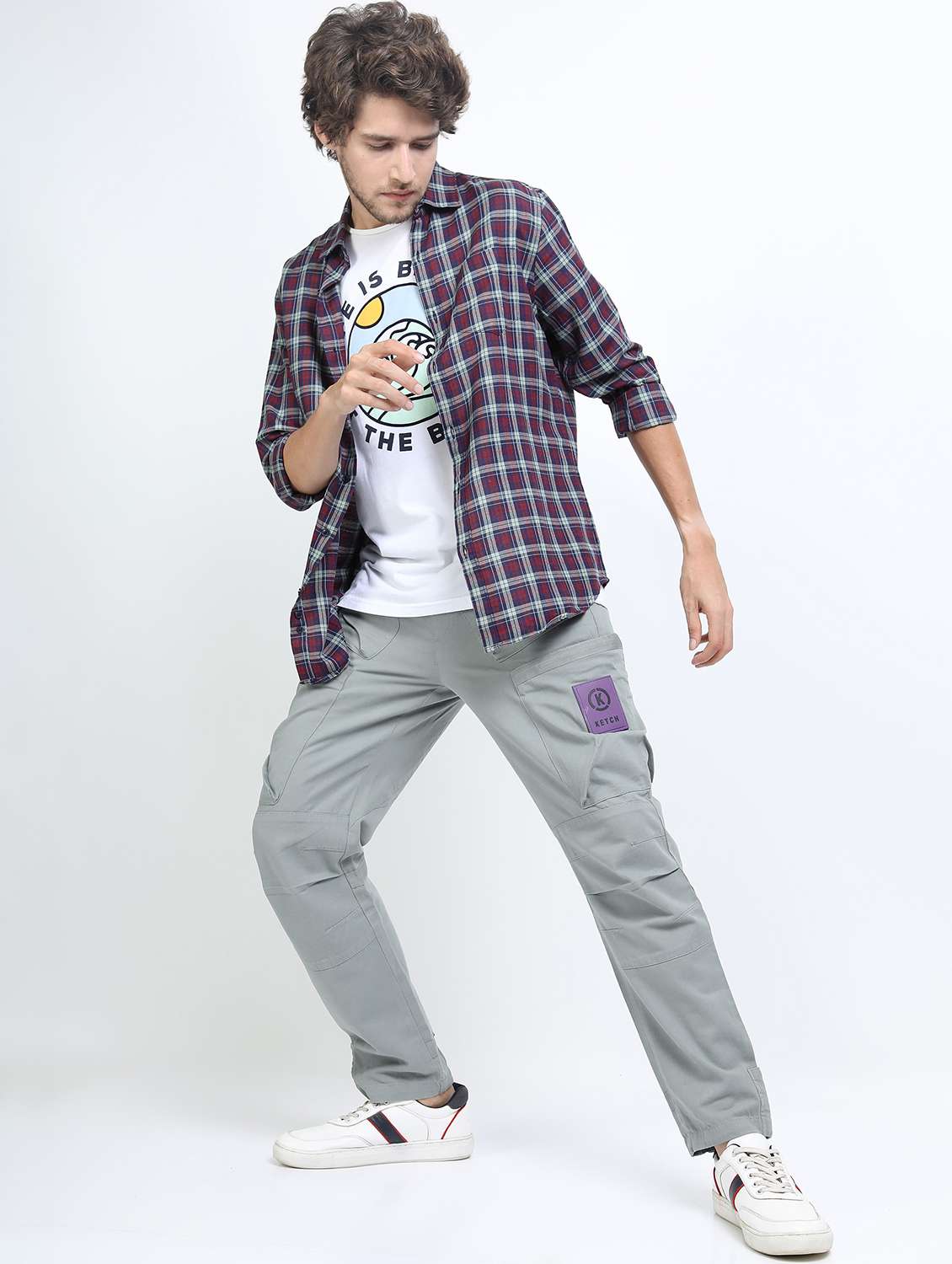 men mid rise solid cargos - 21375686 - Standard Image - 4