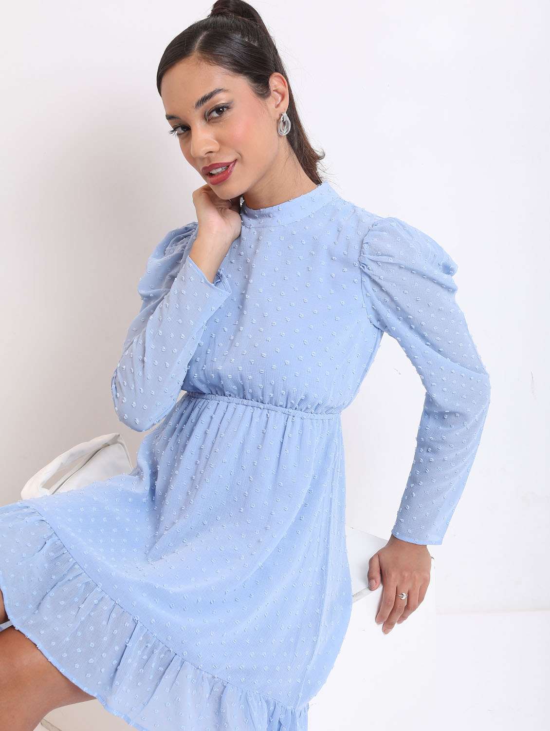 women light blue self design a-line dress - 21375926 -  Standard Image - 4