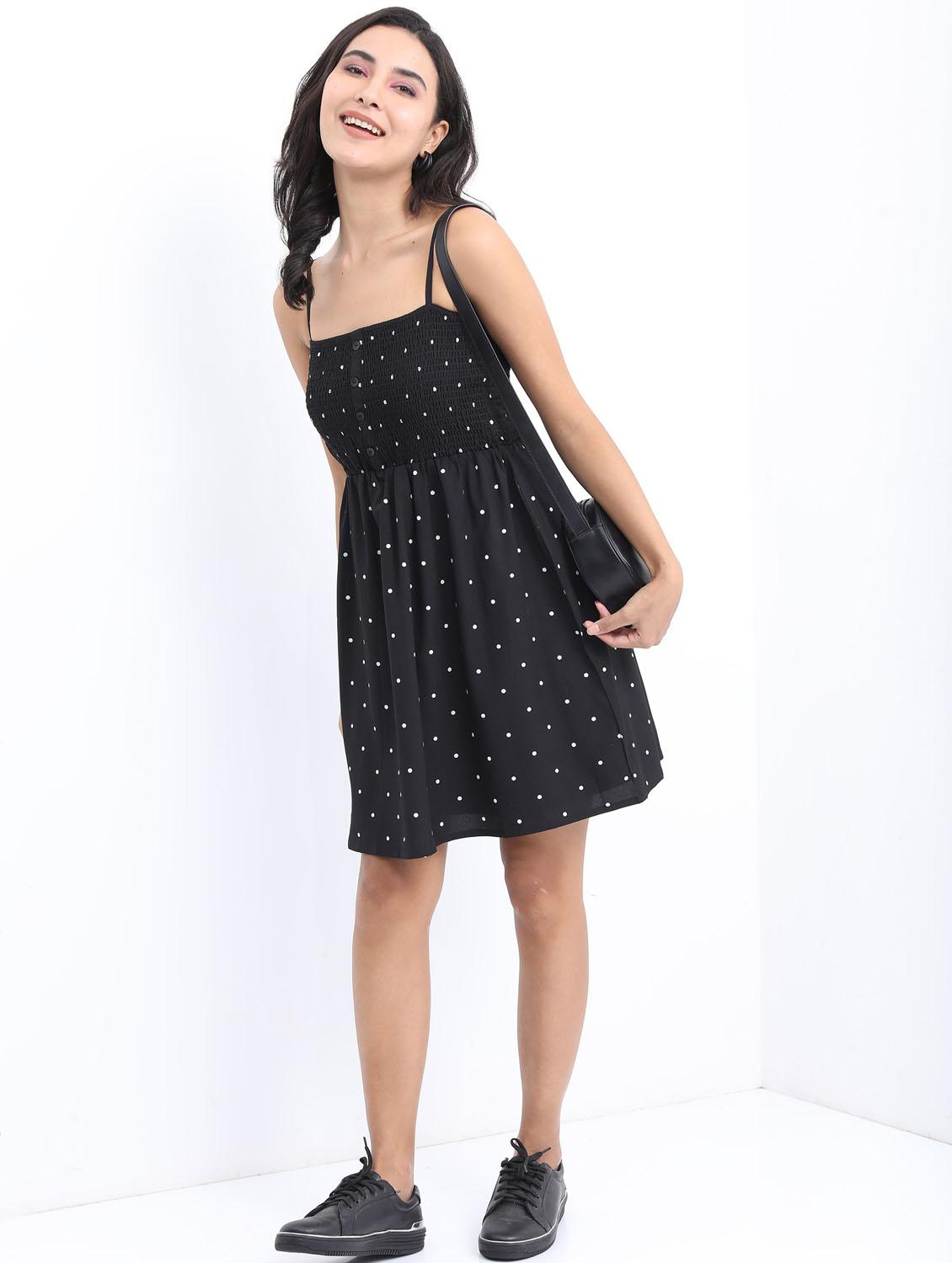 black polka dot bodycon dress - 21375997 - Standard Image - 4