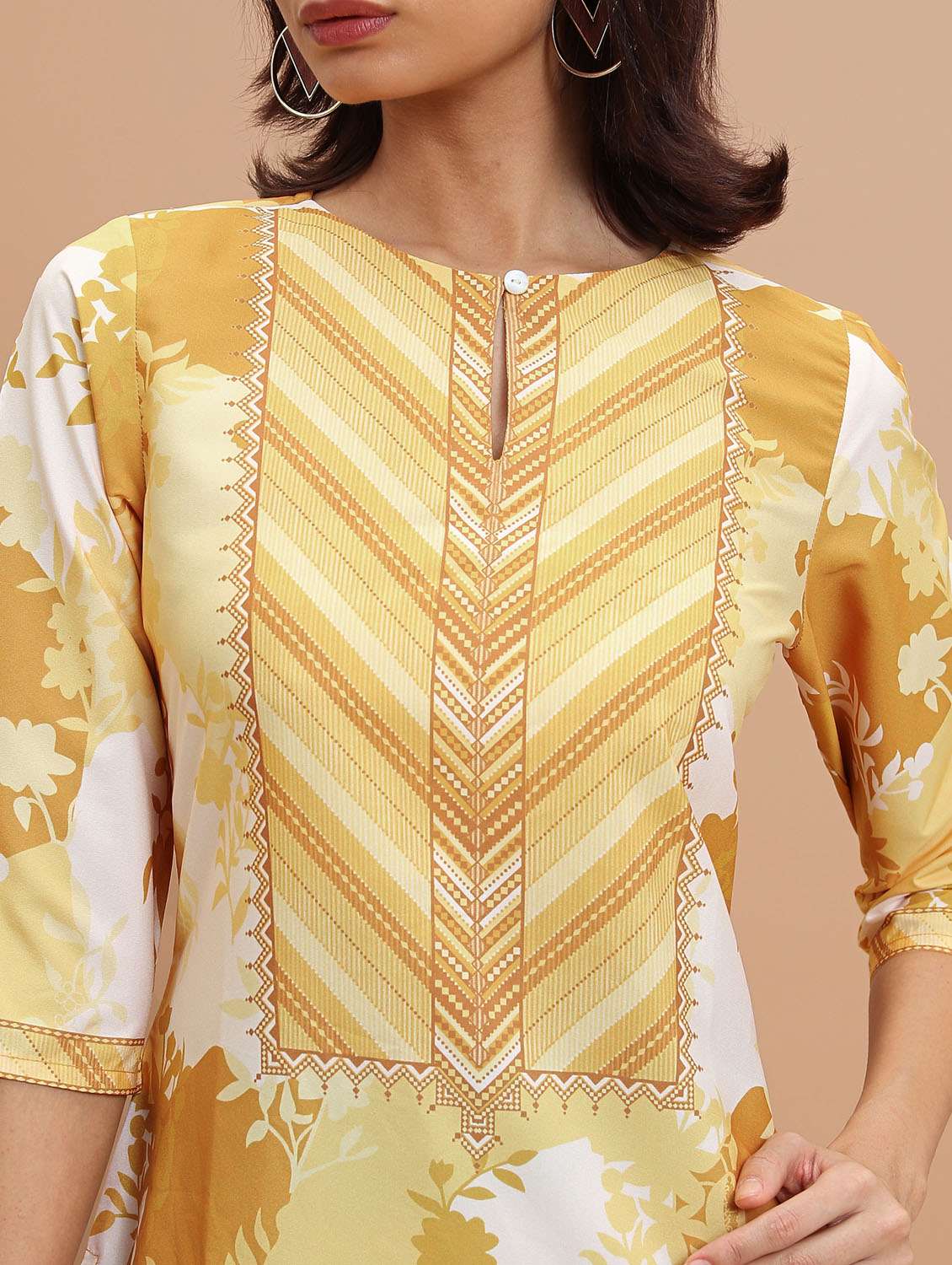 women three quarter sleeve straight kurta - 21376059 -  Standard Image - 4