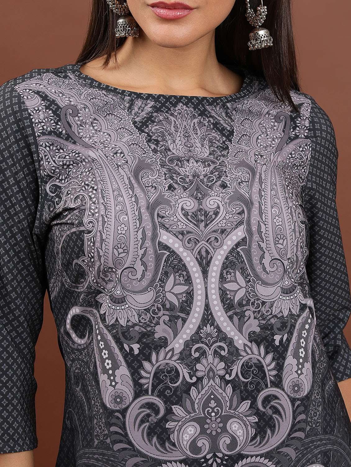 women three quarter sleeve straight kurta - 21376077 -  Standard Image - 4