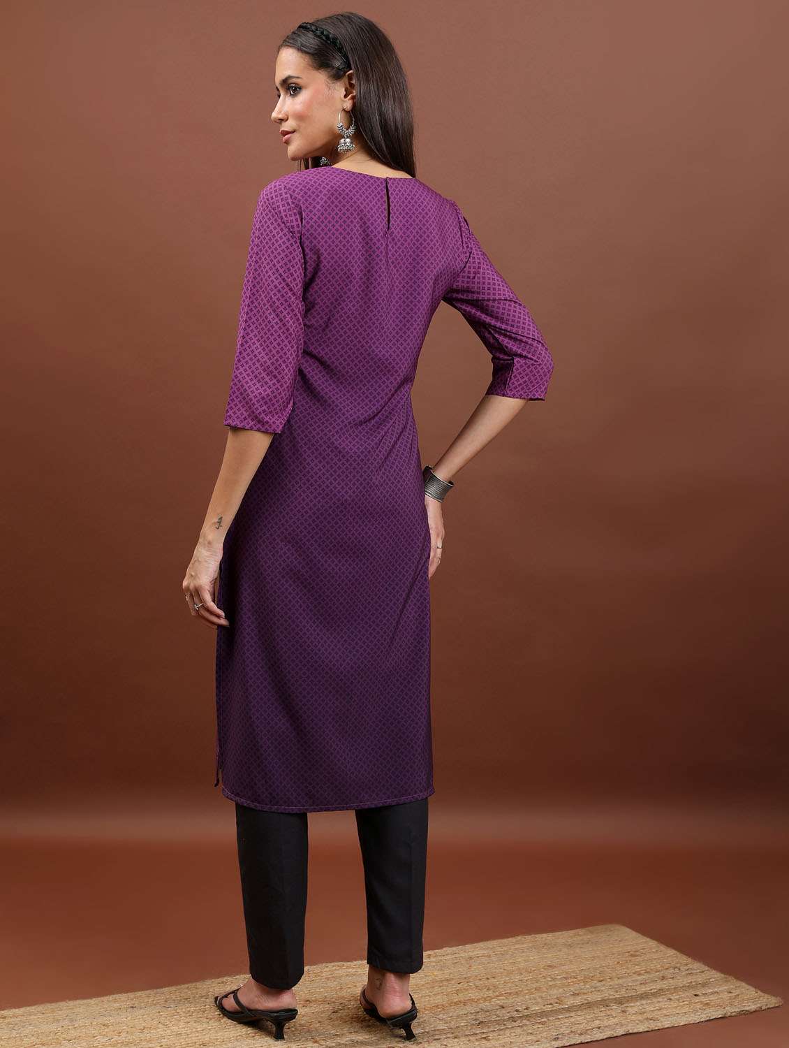 women three quarter sleeve straight kurta - 21376078 -  Standard Image - 1