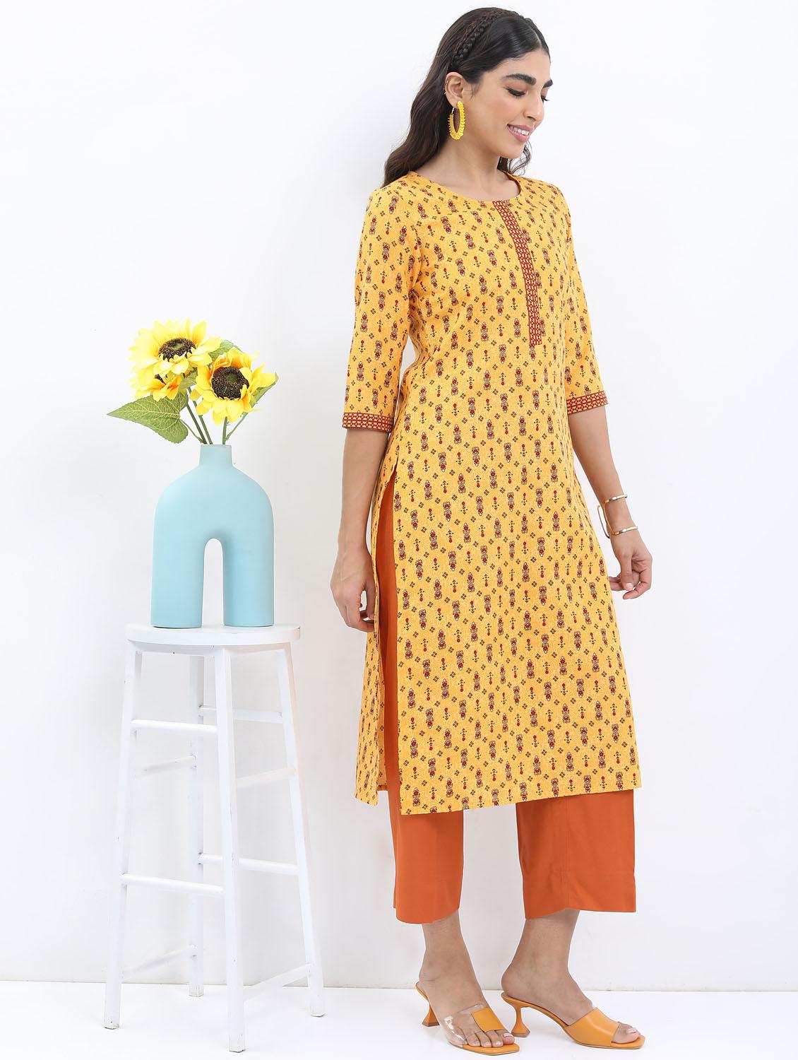 women three quarter sleeve straight kurta - 21376110 - Standard Image - 1