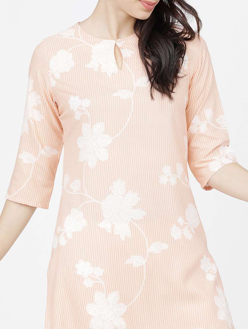 women three quarter sleeve straight kurta - 21376152 - Standard Image - 4