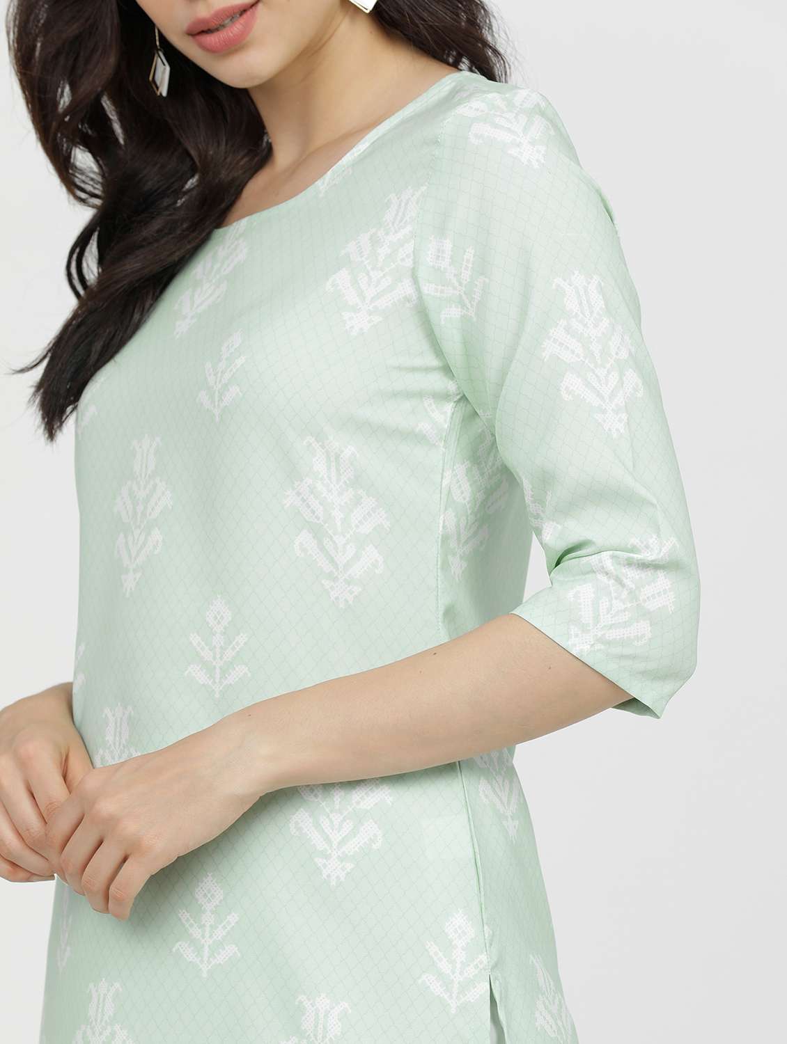 women three quarter sleeve straight kurta - 21376156 - Standard Image - 4