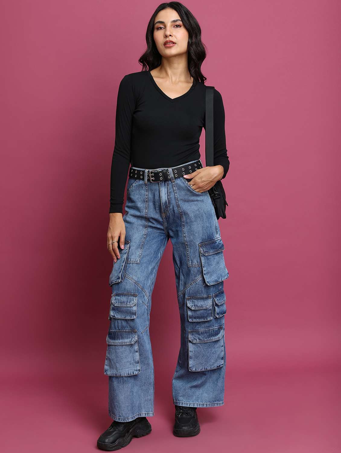 black solid regular top - 21376263 - Standard Image - 4