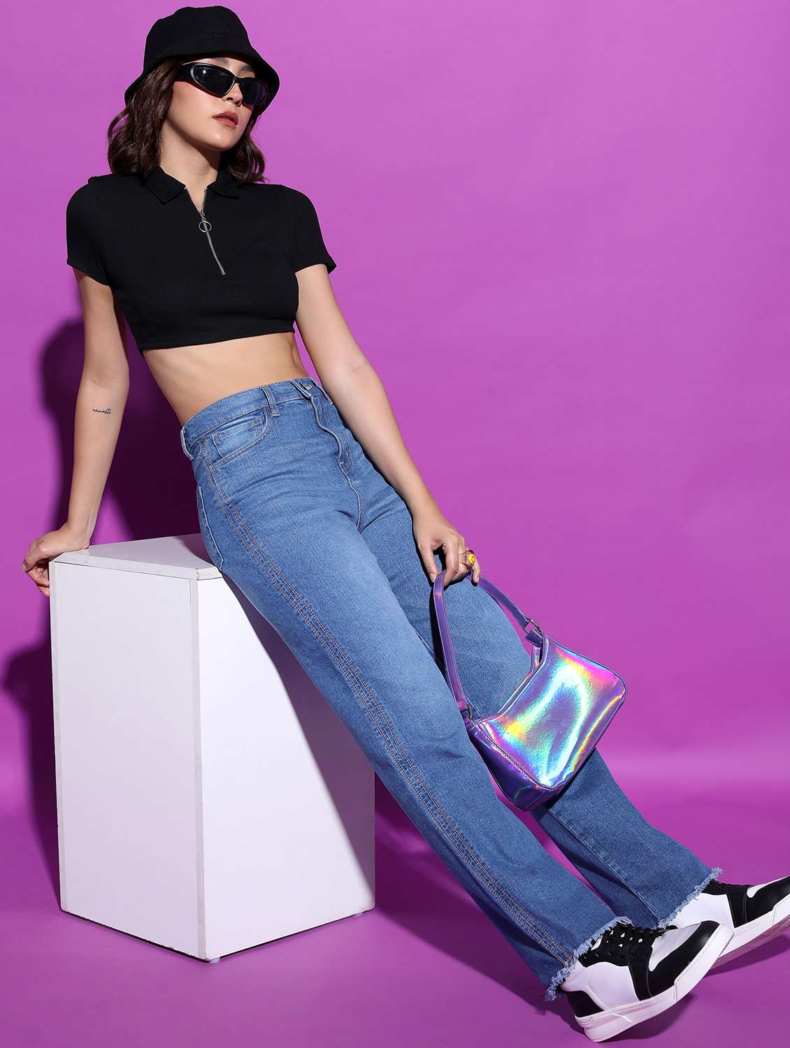 black solid crop top - 21376315 - Standard Image - 4