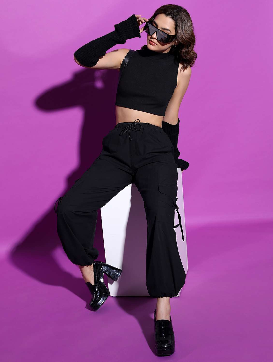 women black cotton blend crop top - 21376324 -  Standard Image - 4