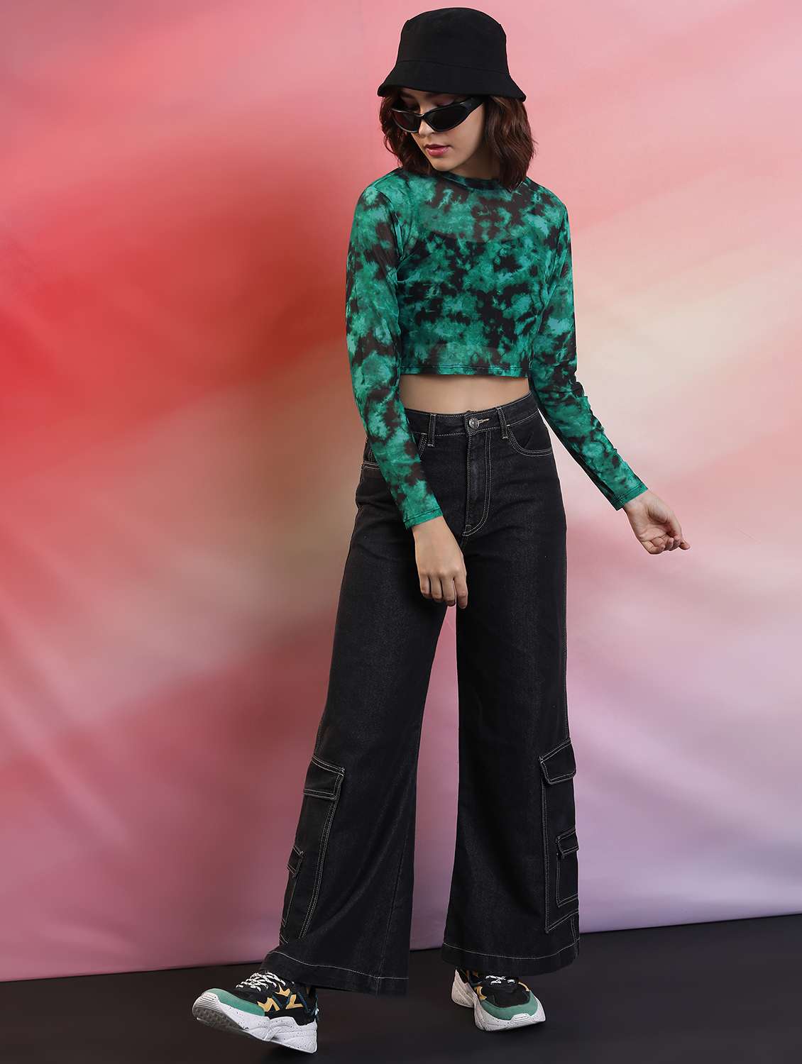 women green cotton blend crop top - 21376357 -  Standard Image - 4
