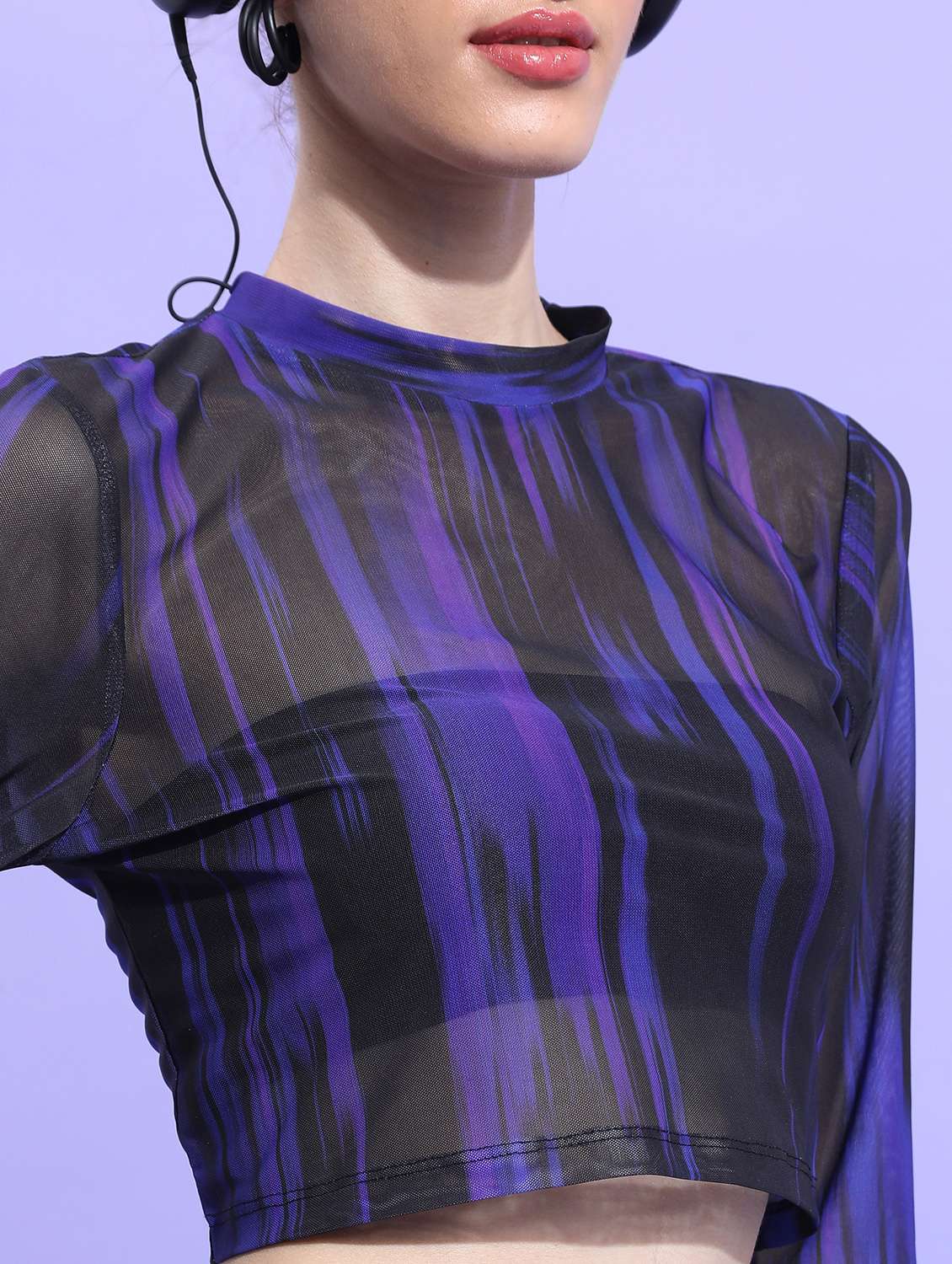 women black cotton blend crop top - 21376358 -  Standard Image - 4