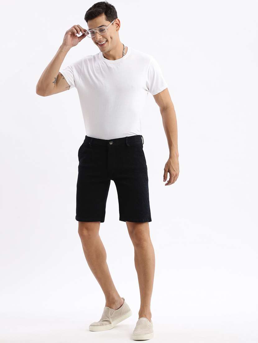 men mid rise solid bermuda shorts - 21376933 -  Standard Image - 4