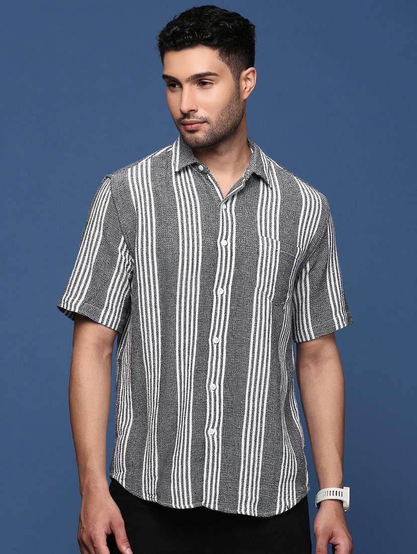 men short sleeved striped casual shirt