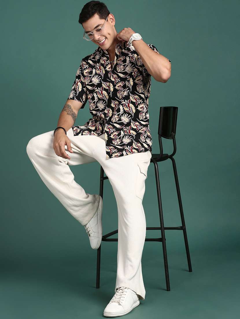 men short sleeved printed casual shirt - 21378757 - Standard Image - 4