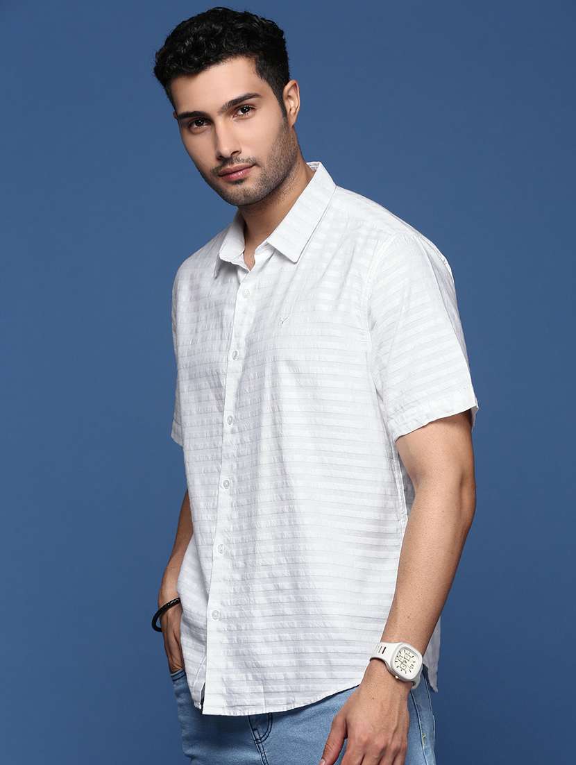 men short sleeved striped casual shirt - 21378816 -  Standard Image - 1