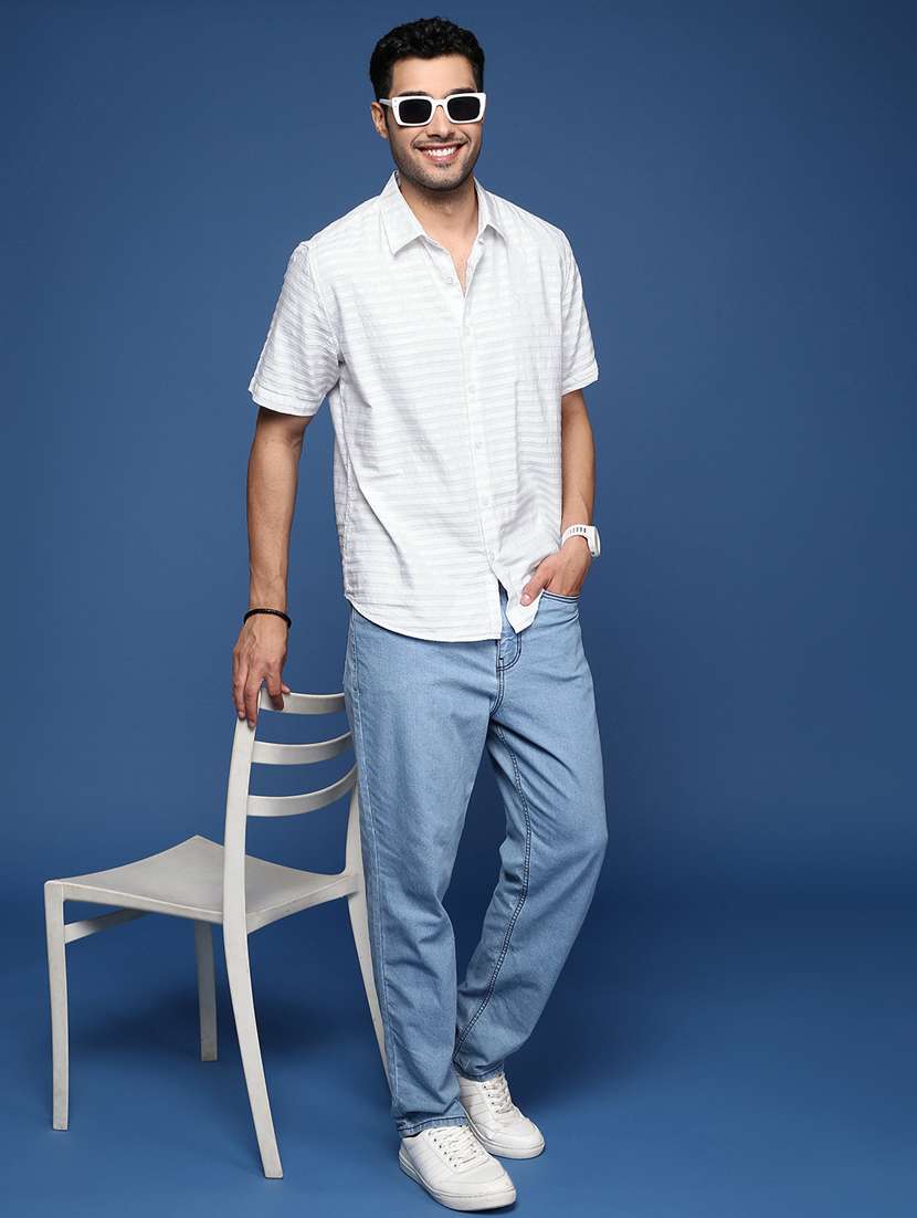 men short sleeved striped casual shirt - 21378816 -  Standard Image - 4