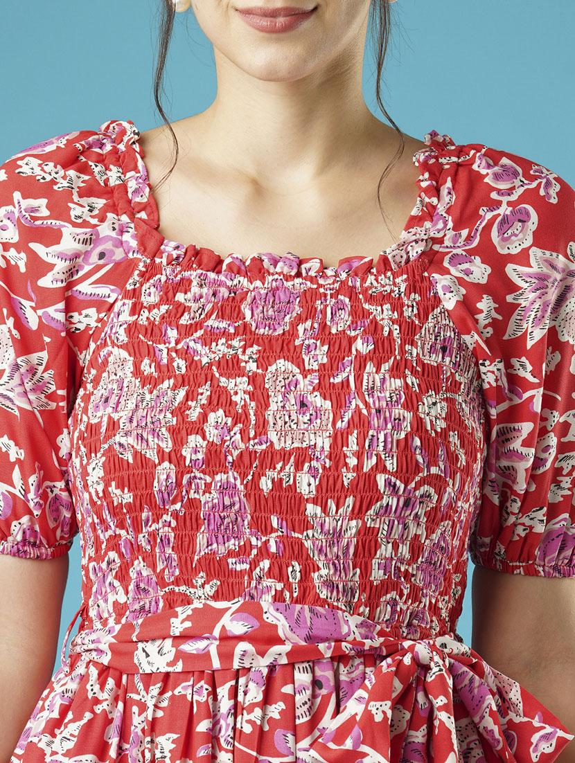 globus women red floral print square neck puff sleeves smocked pleated fit & flare belted midi dress - 21378972 - Standard Image - 4