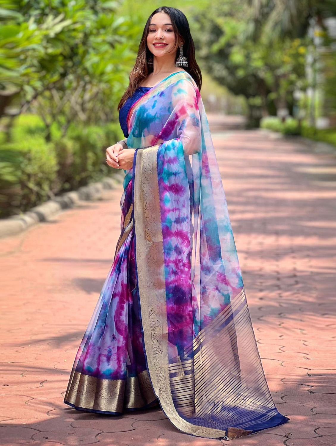 women printed bordered saree - 21379050 -  Standard Image - 1