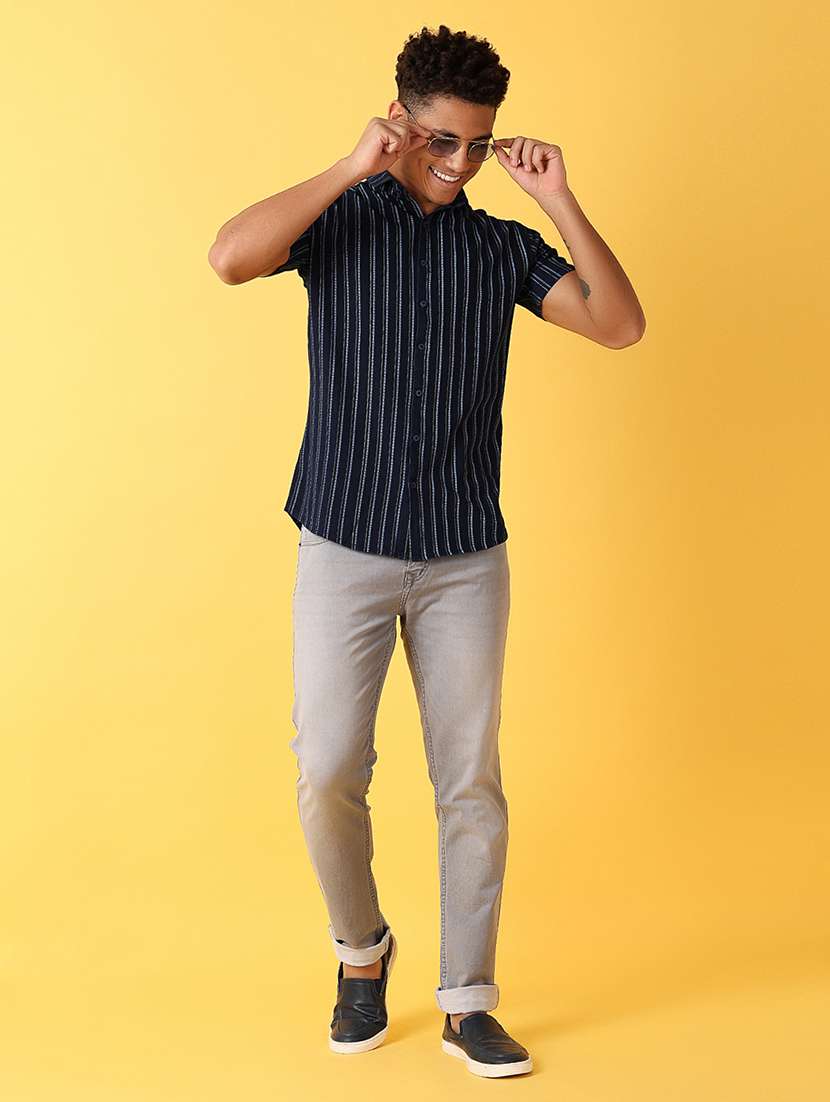 men mid rise plain jeans - 21382043 -  Standard Image - 4