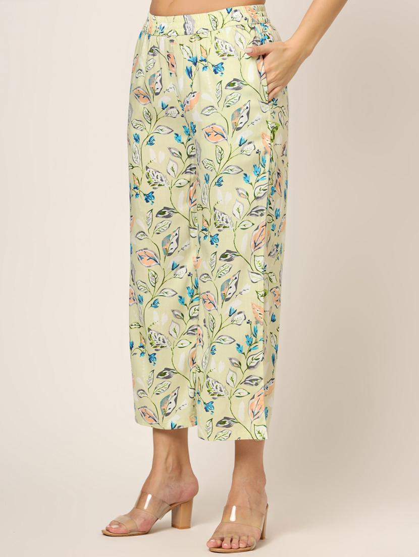 women floral printed kurta palazzo set - 21382402 - Standard Image - 4