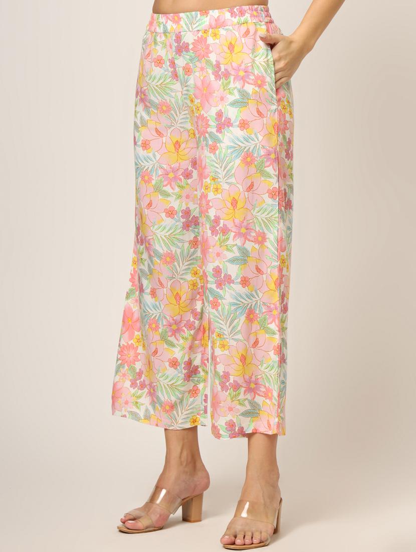 women floral printed kurta pant set - 21382404 - Standard Image - 4