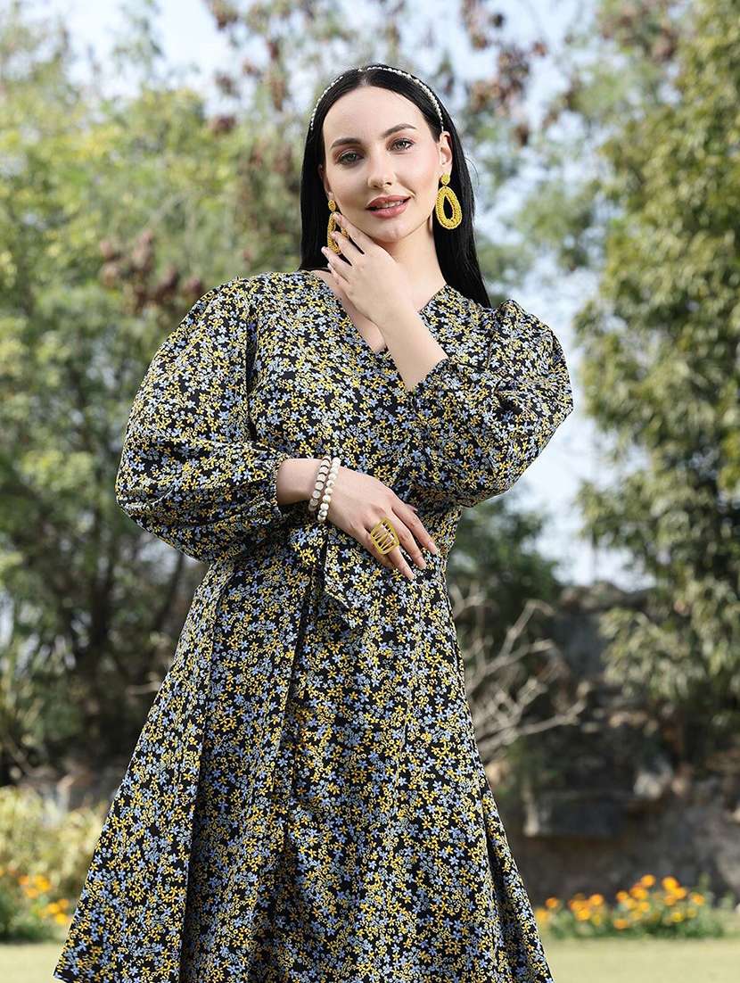 women black polyester a-line dress - 21382450 -  Standard Image - 4