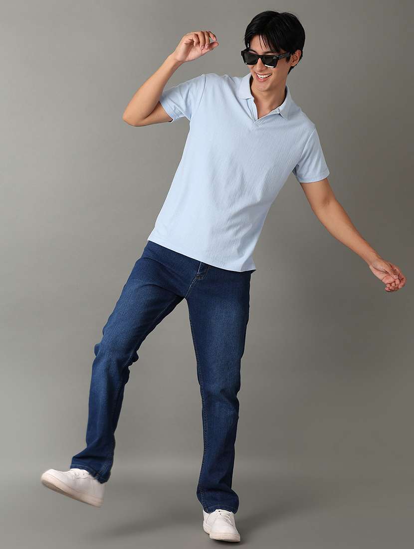 men blue plain jeans - 21382809 -  Standard Image - 4