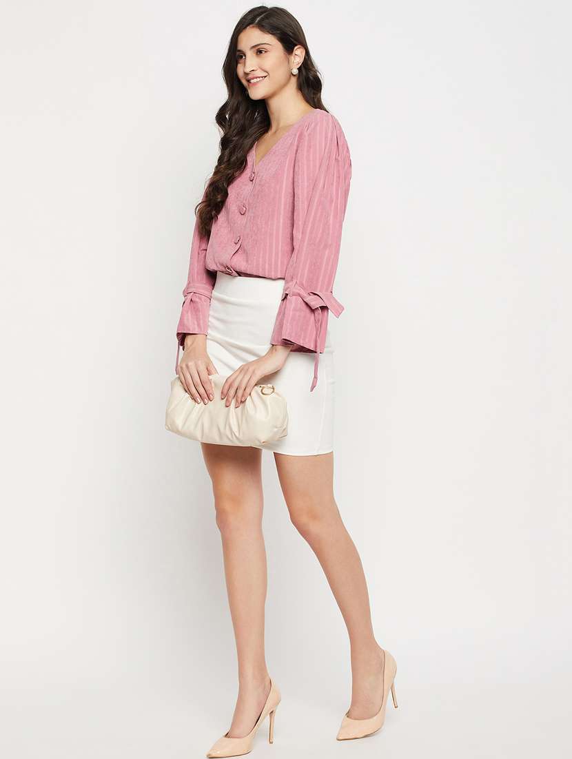 white polyester pencil  skirts - 21385107 -  Standard Image - 4