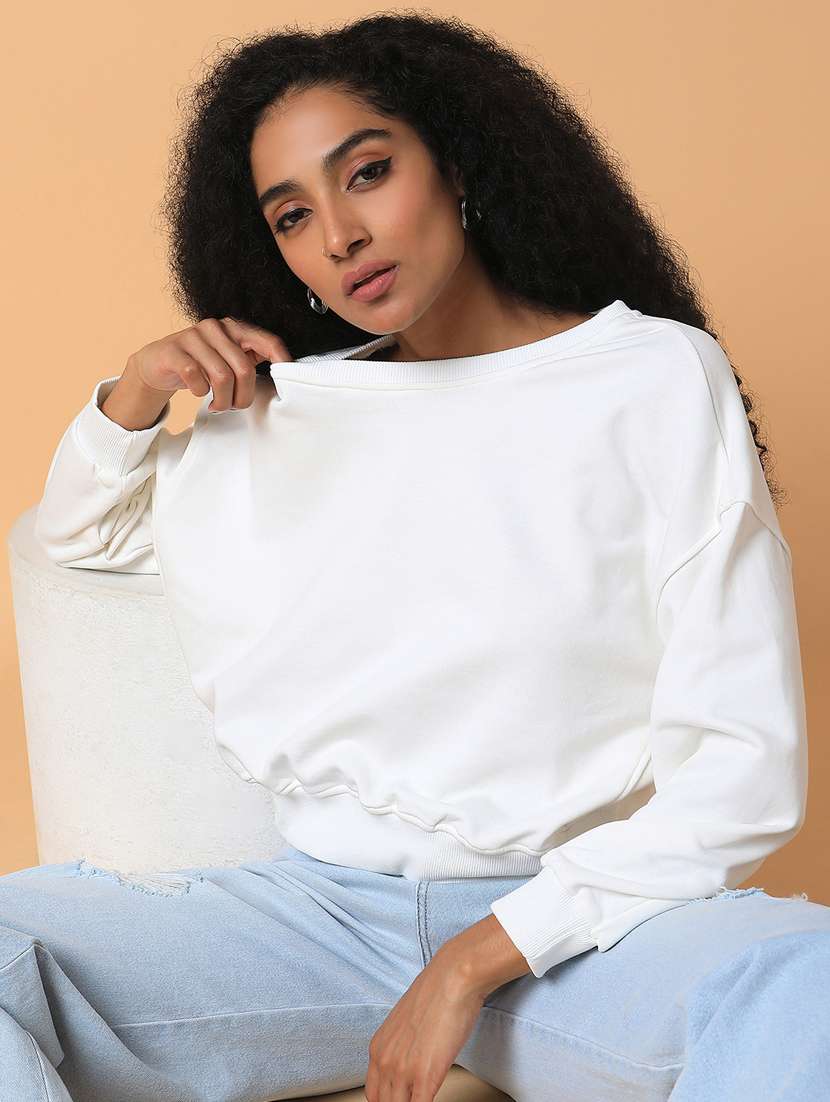 white solid round neck sweatshirt - 21387352 - Standard Image - 4