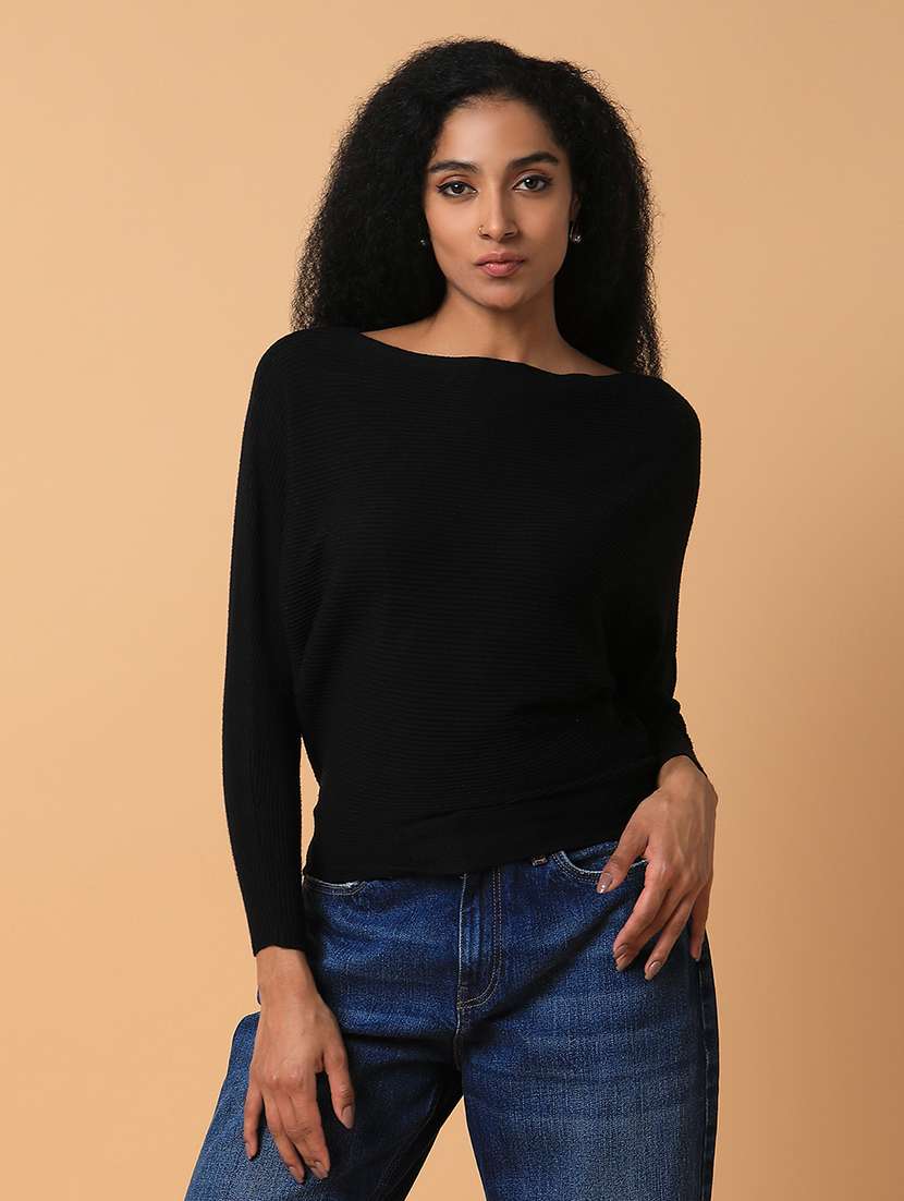black solid regular top