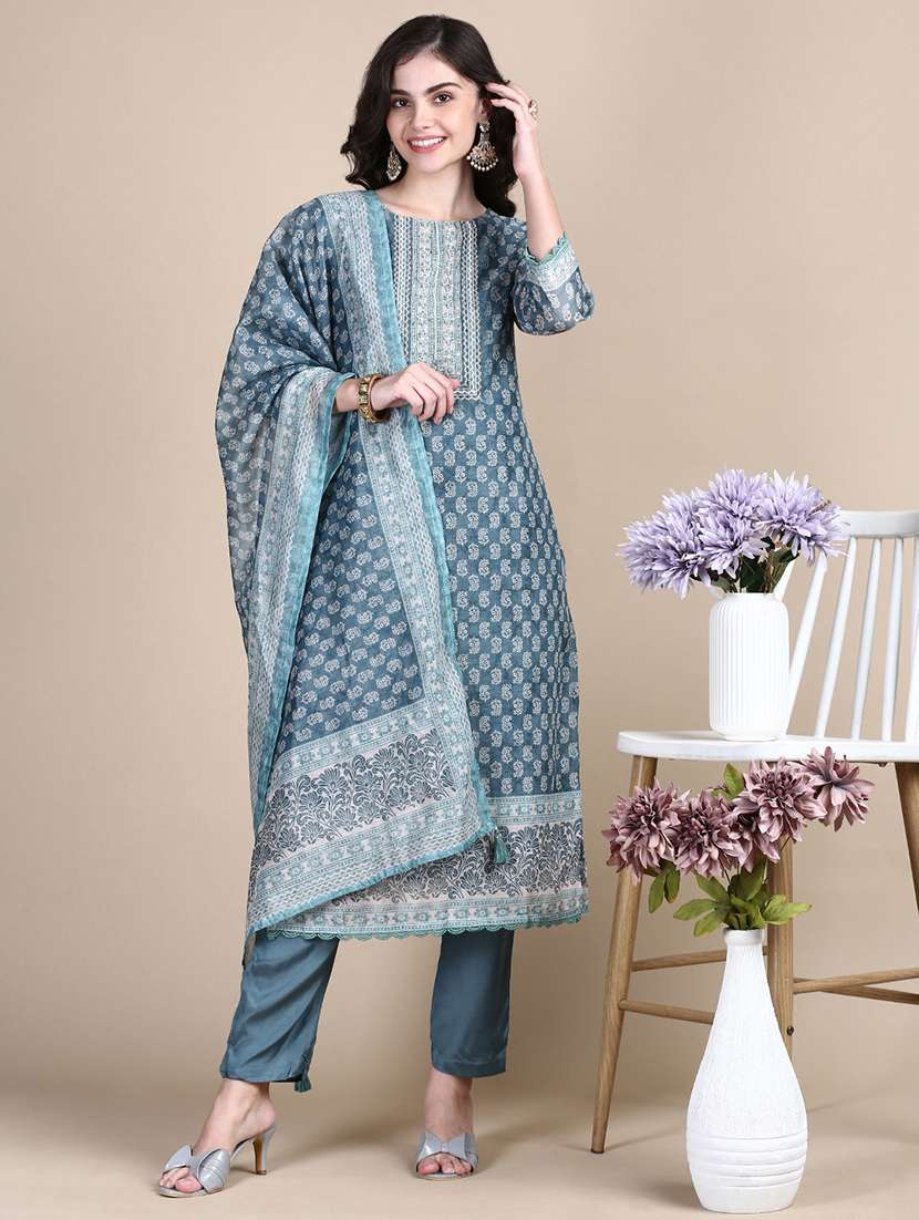 women block print round neck kurta pant set with dupatta - 21387678 -  Standard Image - 4